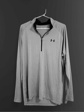 Under Armour Men’s Grey Lightweight 1/4 Zip Pullover – Athletic Performance